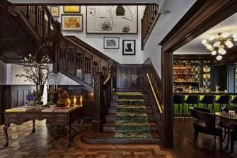 la colombe d'or stairs