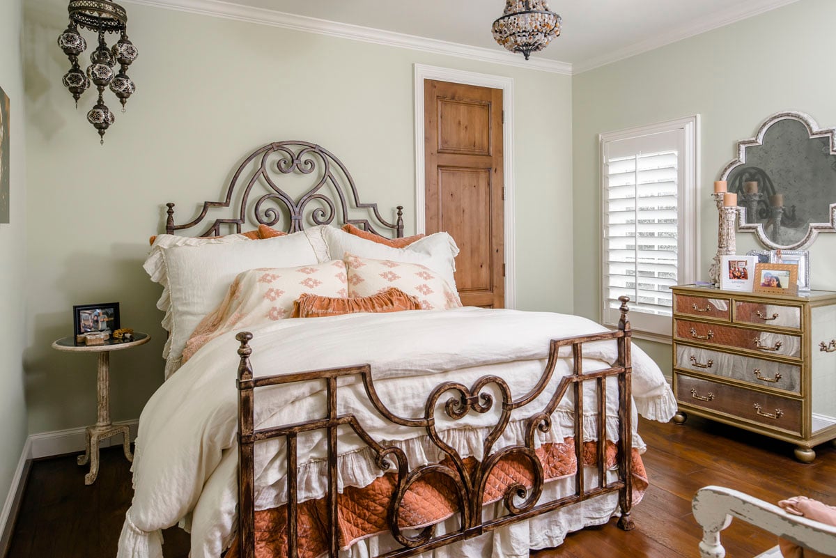 custom english bedroom