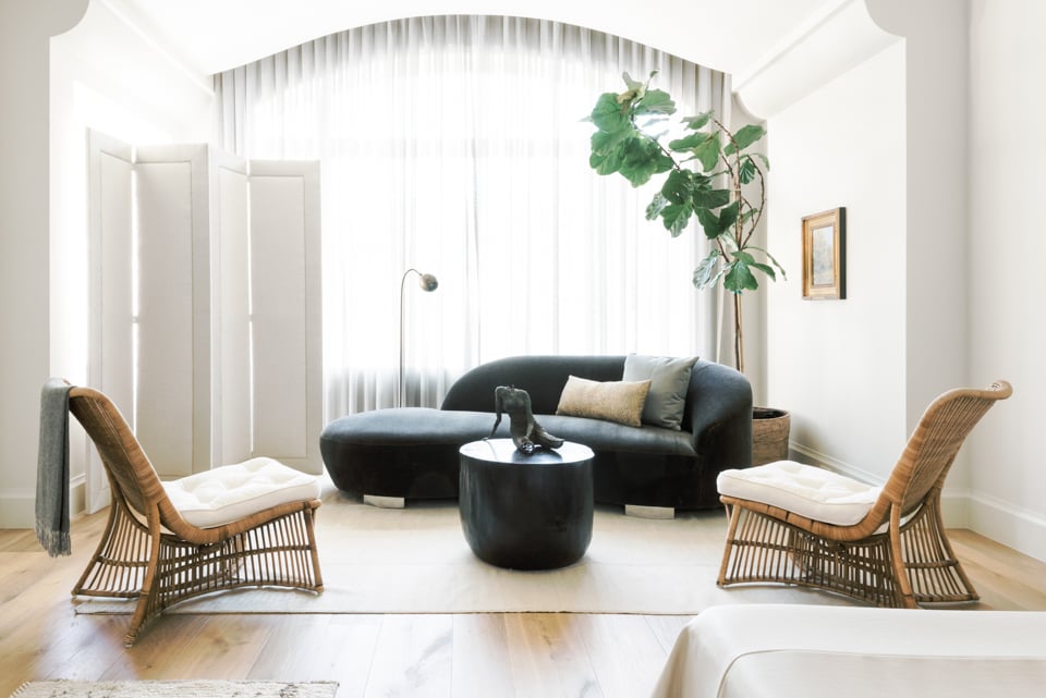 english manor luxury living room