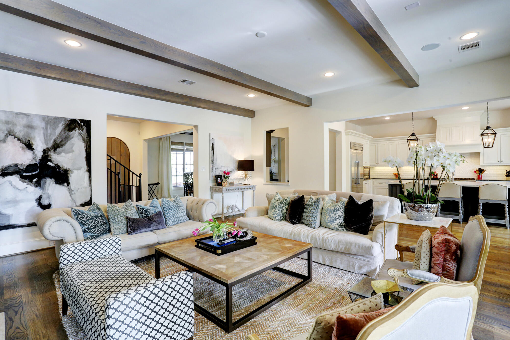 Transitional luxury home living room